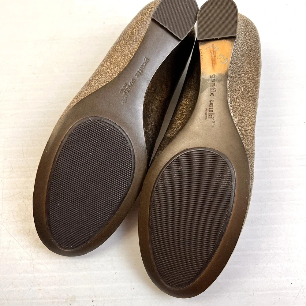 Gentle Souls By Kenneth Cole Women's 7.5 Gold Metallic Pumps Comfort Shoes
